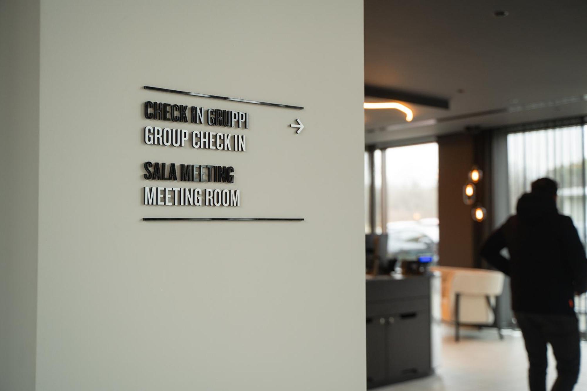 Hotel Tribe Milano Malpensa Vizzola Ticino Esterno foto