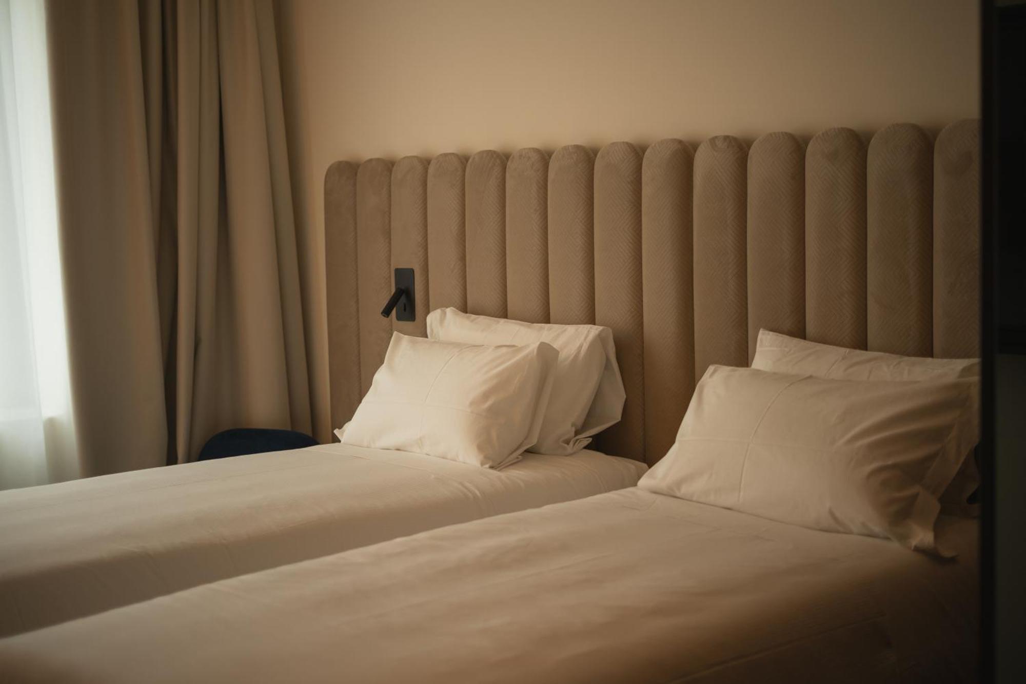 Hotel Tribe Milano Malpensa Vizzola Ticino Esterno foto