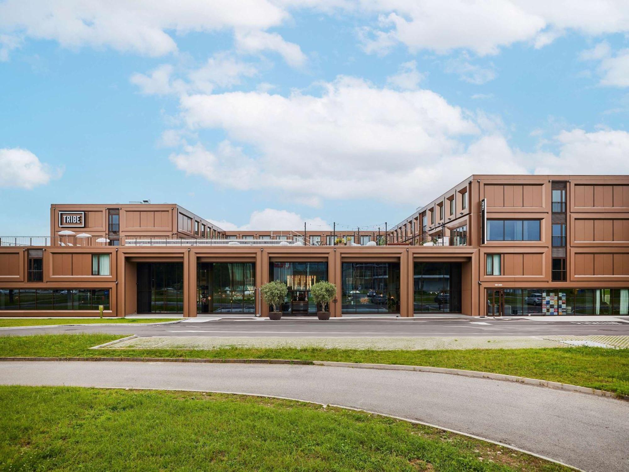 Hotel Tribe Milano Malpensa Vizzola Ticino Esterno foto