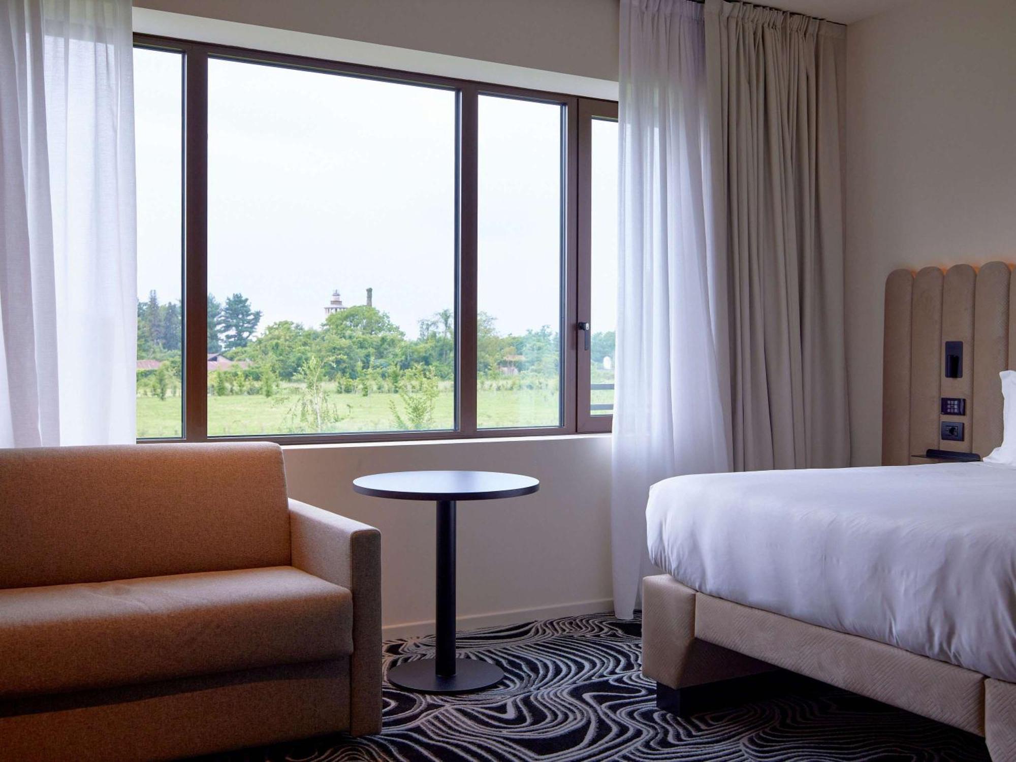 Hotel Tribe Milano Malpensa Vizzola Ticino Esterno foto