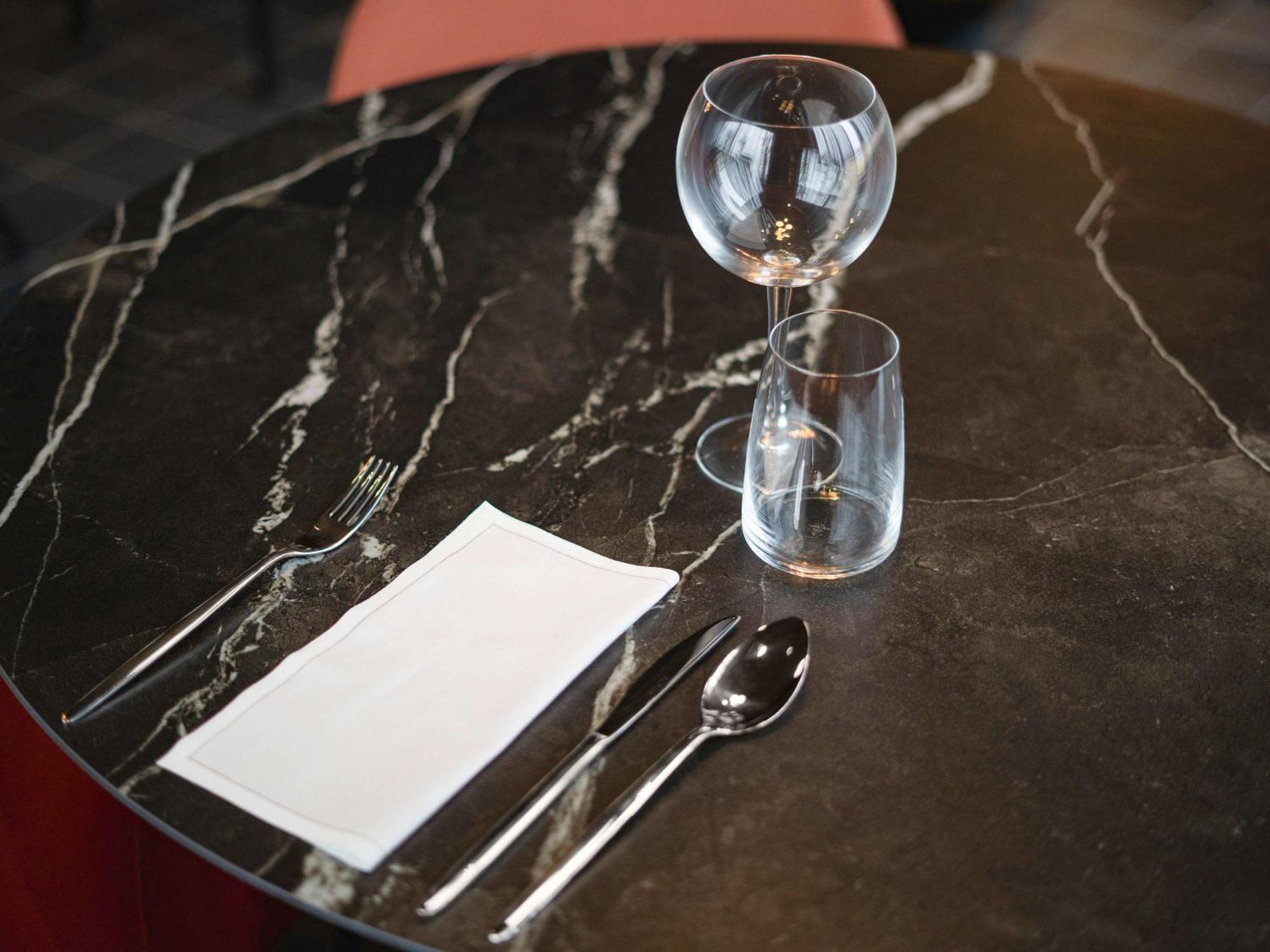 Hotel Tribe Milano Malpensa Vizzola Ticino Esterno foto