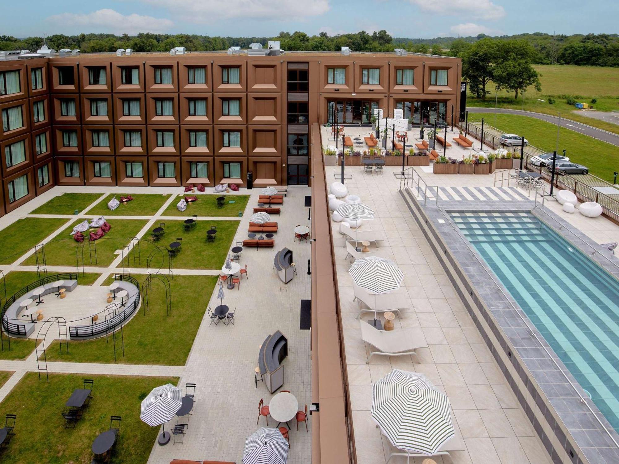 Hotel Tribe Milano Malpensa Vizzola Ticino Esterno foto
